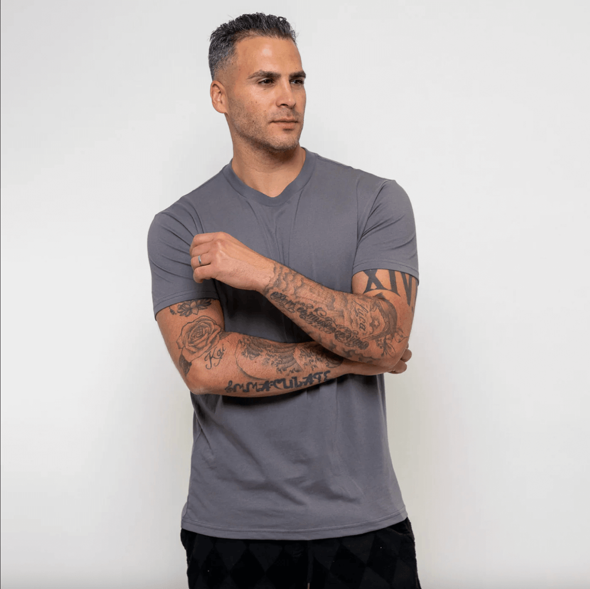 Essential Gray T-Shirt – Crew Neck